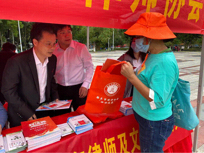 1634538927778053882.gif 1634538927778053882.gif